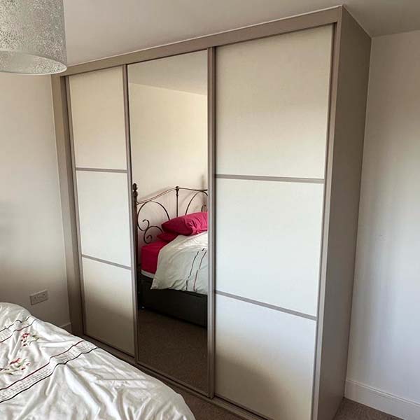 Shaker Style Wardrobe fitted near you